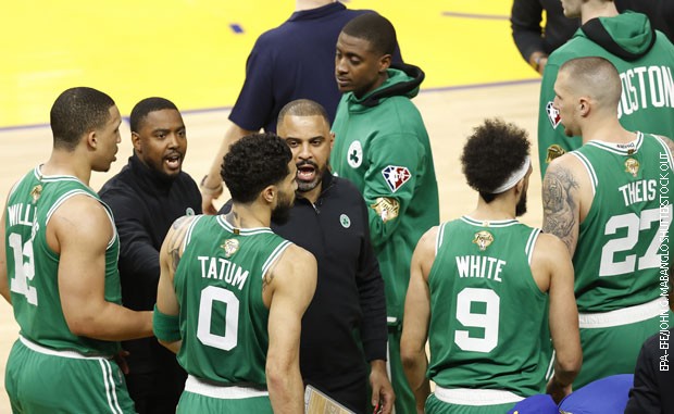 Spektakularno otvaranje NBA finala, Boston preokretom iznenadio Golden Stejt!