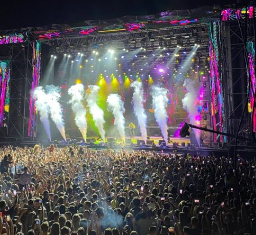 POČEO NAJVEĆI MUZIČKI FESTIVAL:  Najpoznatija reperka i model prošetala je Exit binom! (FOTO)